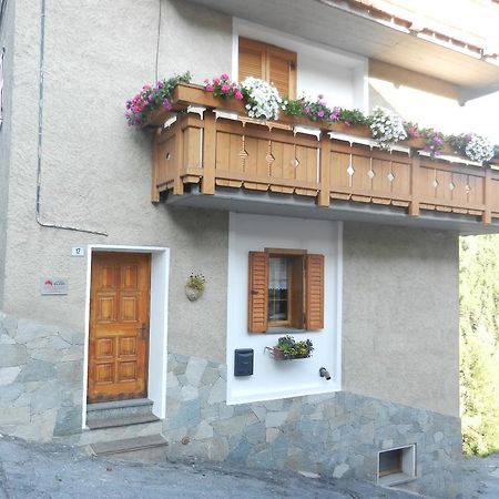 Apartmán Casa Elda Isolaccia Exteriér fotografie
