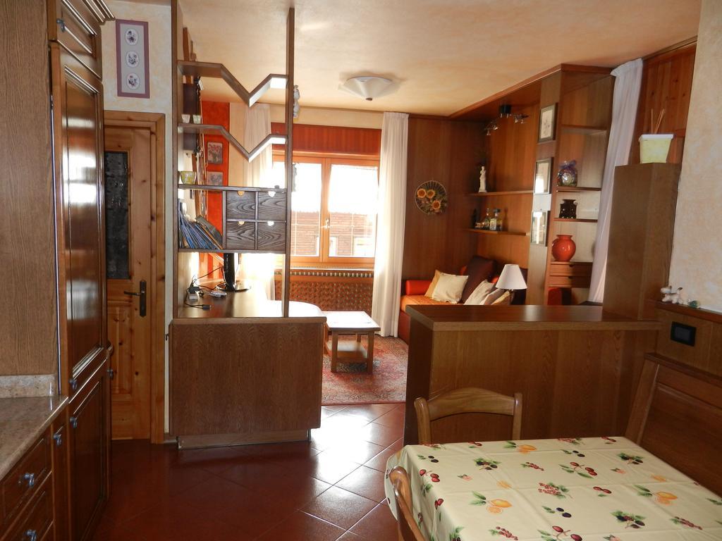 Apartmán Casa Elda Isolaccia Pokoj fotografie